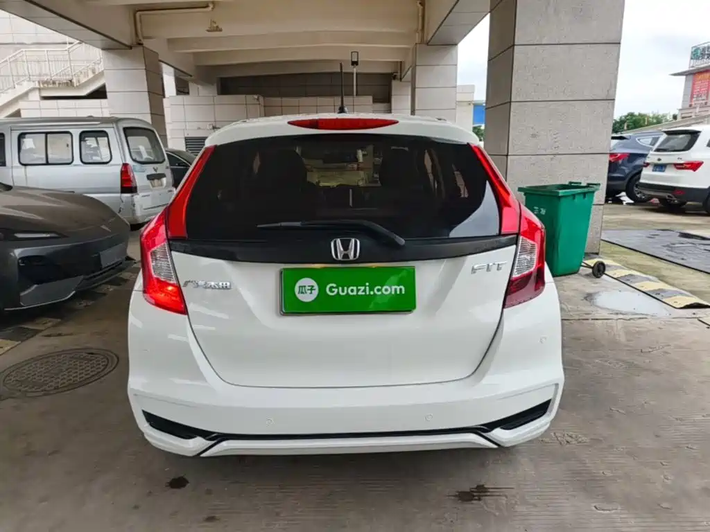 Honda Fit — миниатюра 6