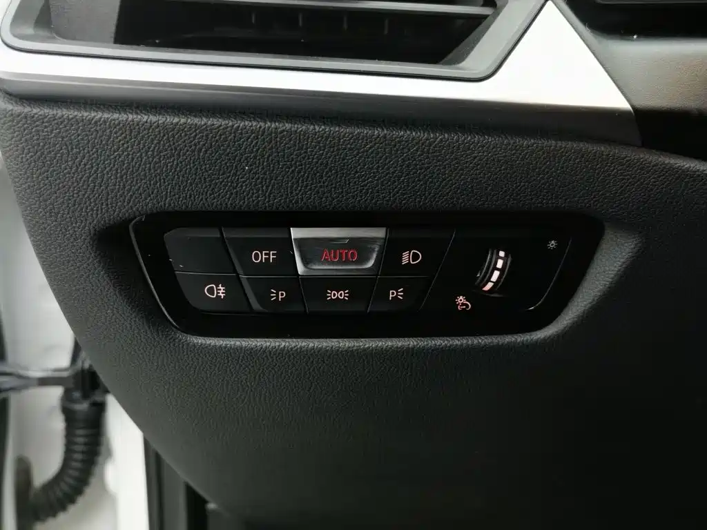BMW 3 Series — миниатюра 21