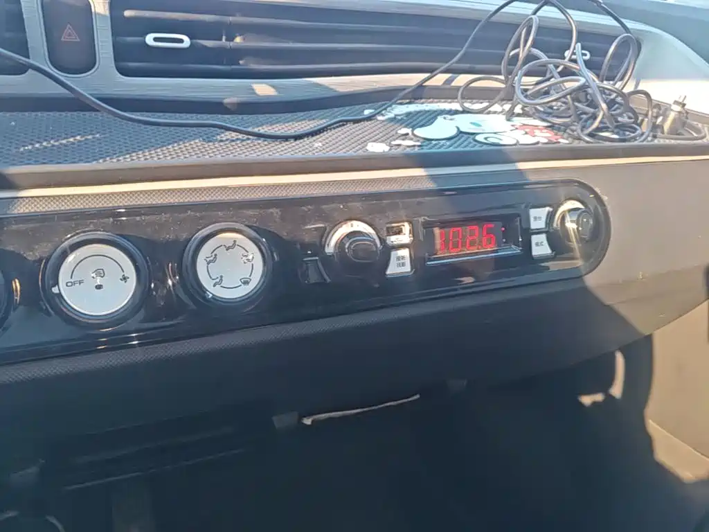 Wuling MINIEV — миниатюра 13
