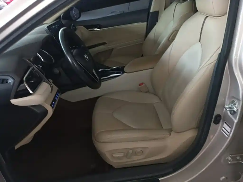 Toyota Camry — миниатюра 15