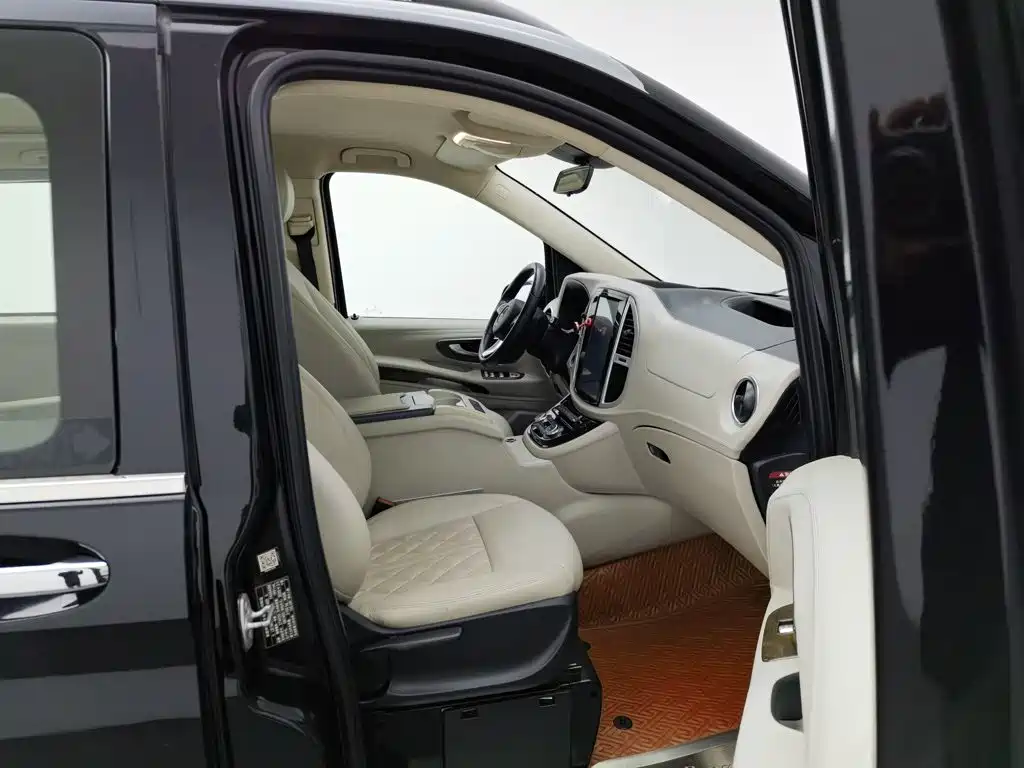 Mercedes-Benz Vito — миниатюра 23