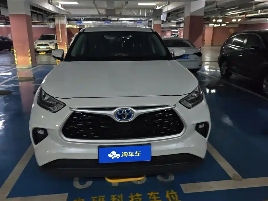 Toyota Highlander 2022 2.5L Elite 7 мест