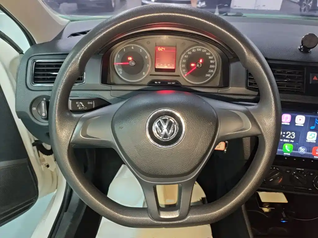 Volkswagen Santana — миниатюра 11