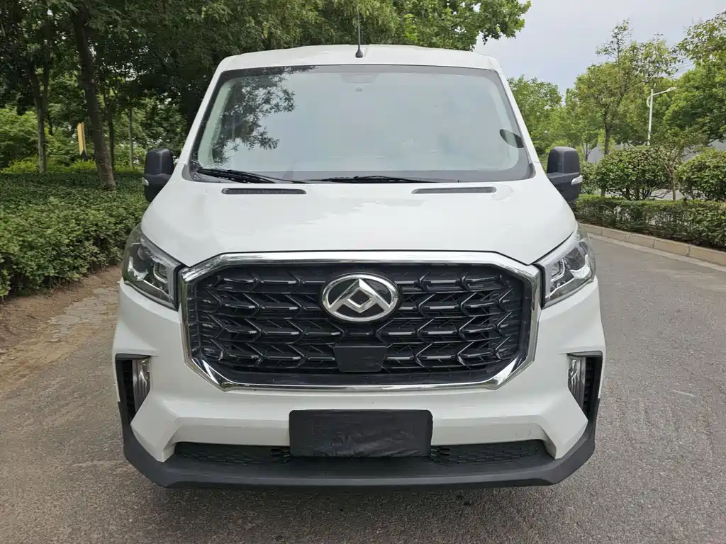 Maxus V90 — миниатюра 2