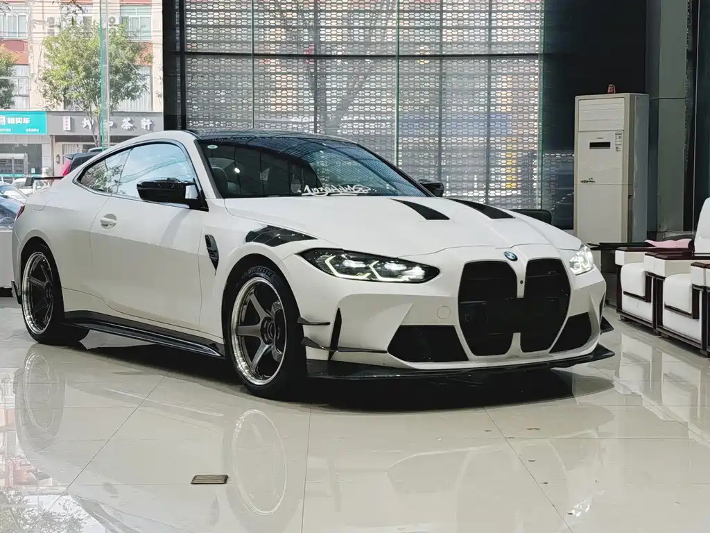 BMW M4 — миниатюра 2