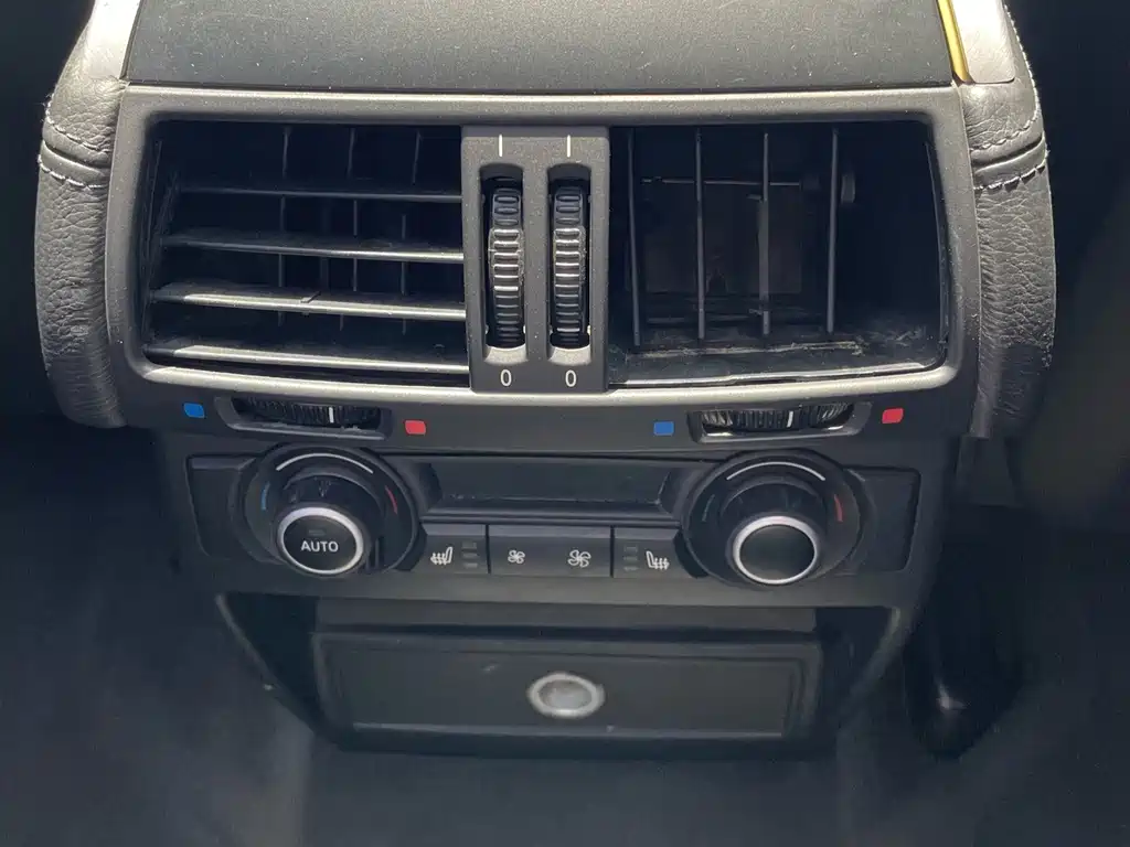 BMW X5 (Import) — миниатюра 16