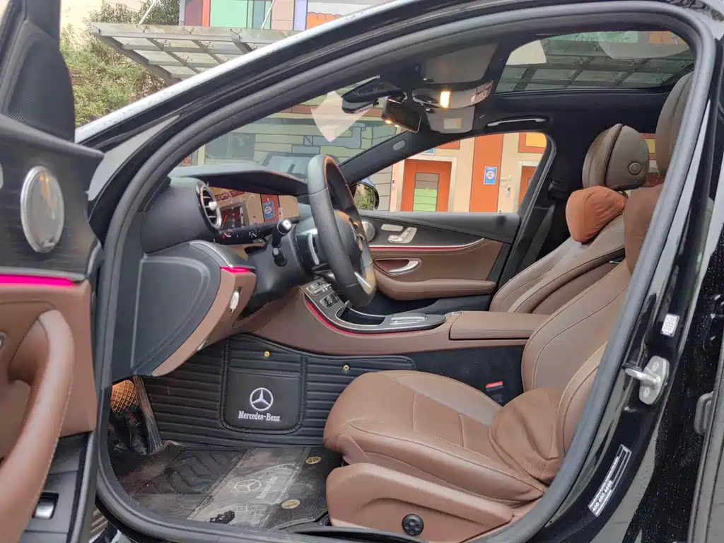 MERCEDES-BENZ E CLASS