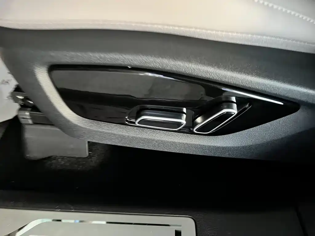 BYD Tang 2025 Smart Drive DM-i 175KM Luxury