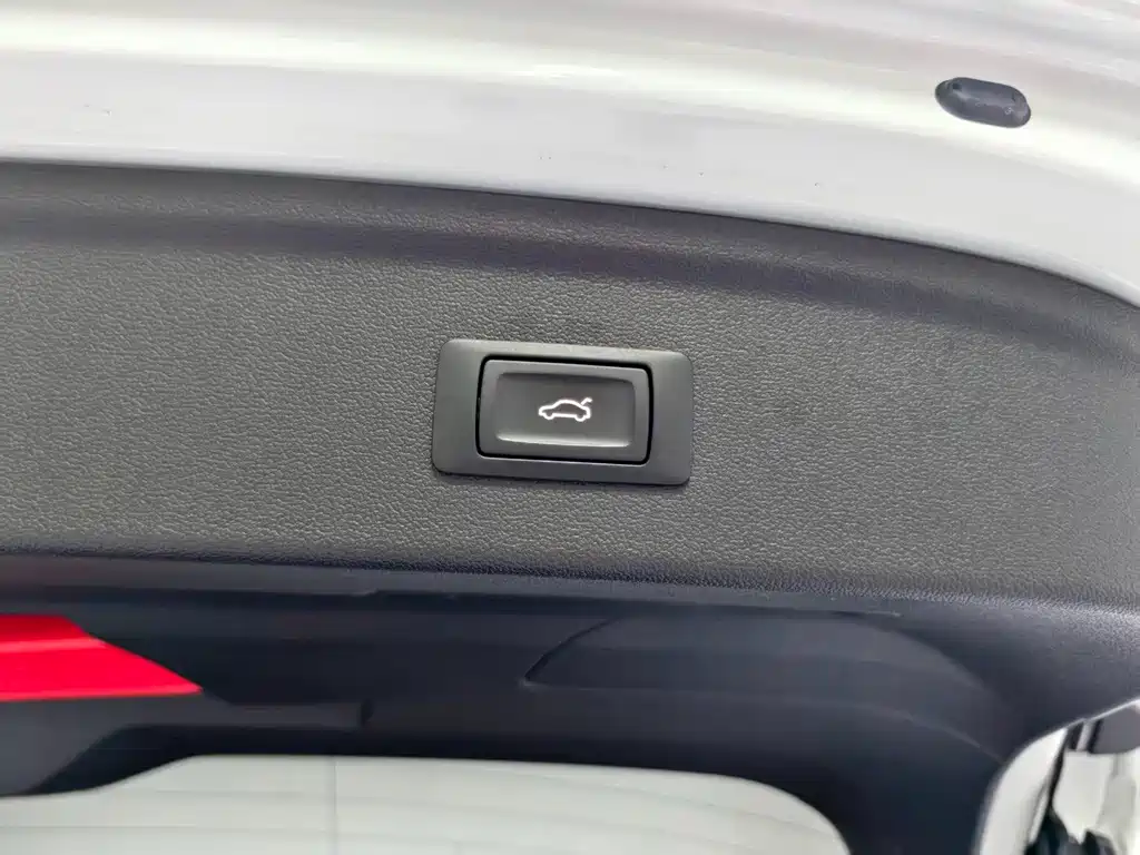 Audi A3 2023 — фото 21