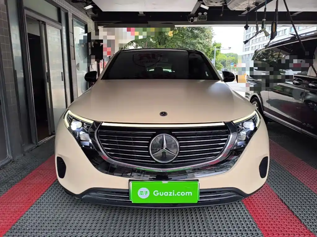 Mercedes-Benz EQC — миниатюра 3