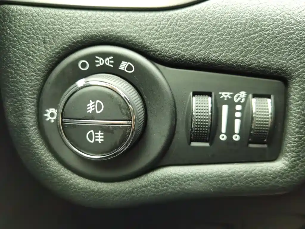 Jeep Cherokee — миниатюра 21