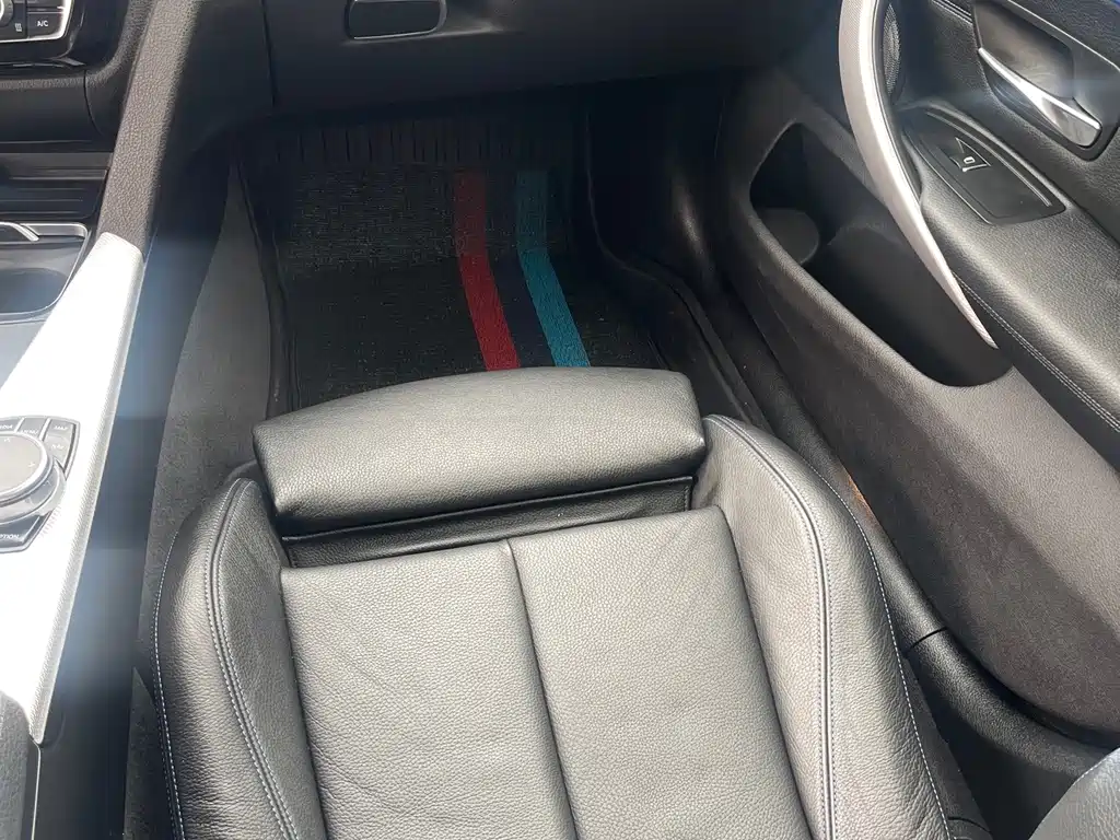 BMW 4 Series — миниатюра 22