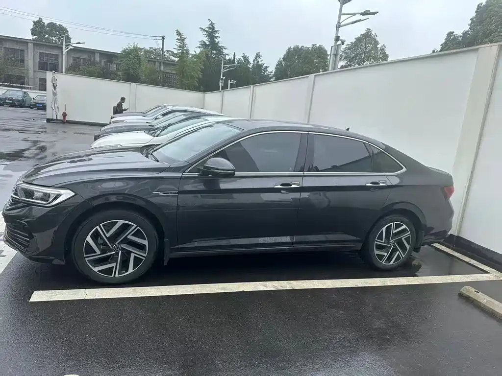 Volkswagen Sagitar — миниатюра 2