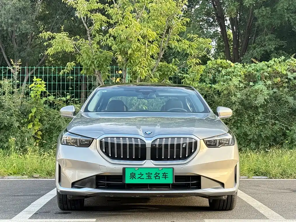 BMW i5 — миниатюра 8