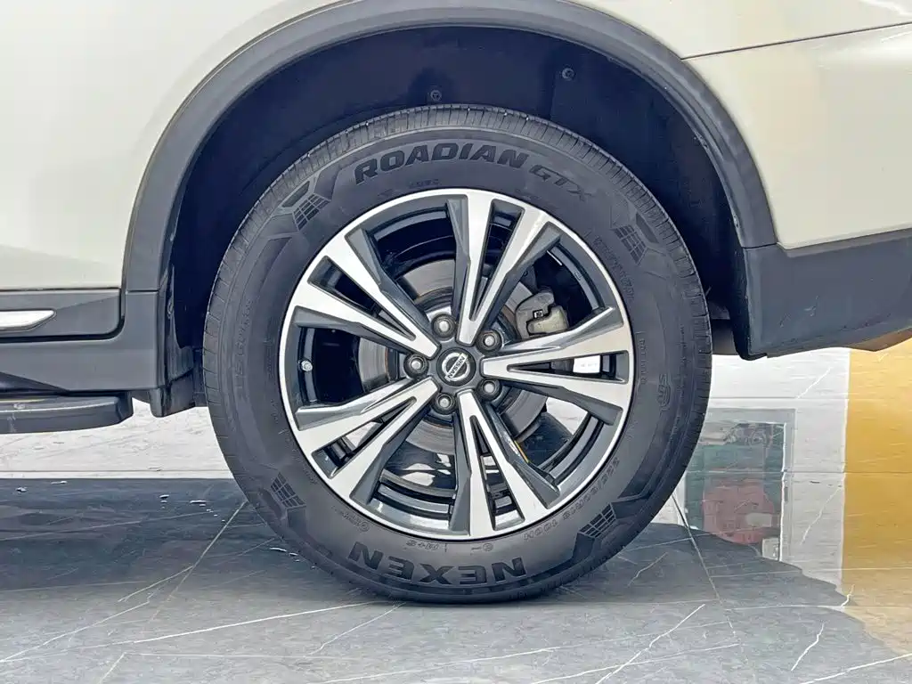 Nissan X-Trail — миниатюра 26