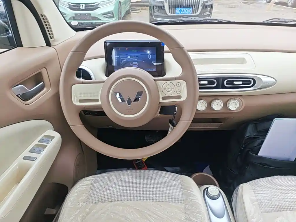 Wuling MINIEV — миниатюра 13