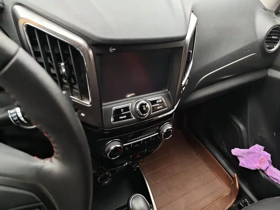 Changan CS15 — миниатюра 13