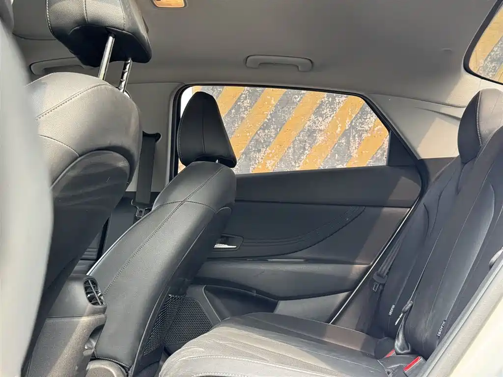 Hyundai Elantra 2022 1.5L CVT LUX Luxury