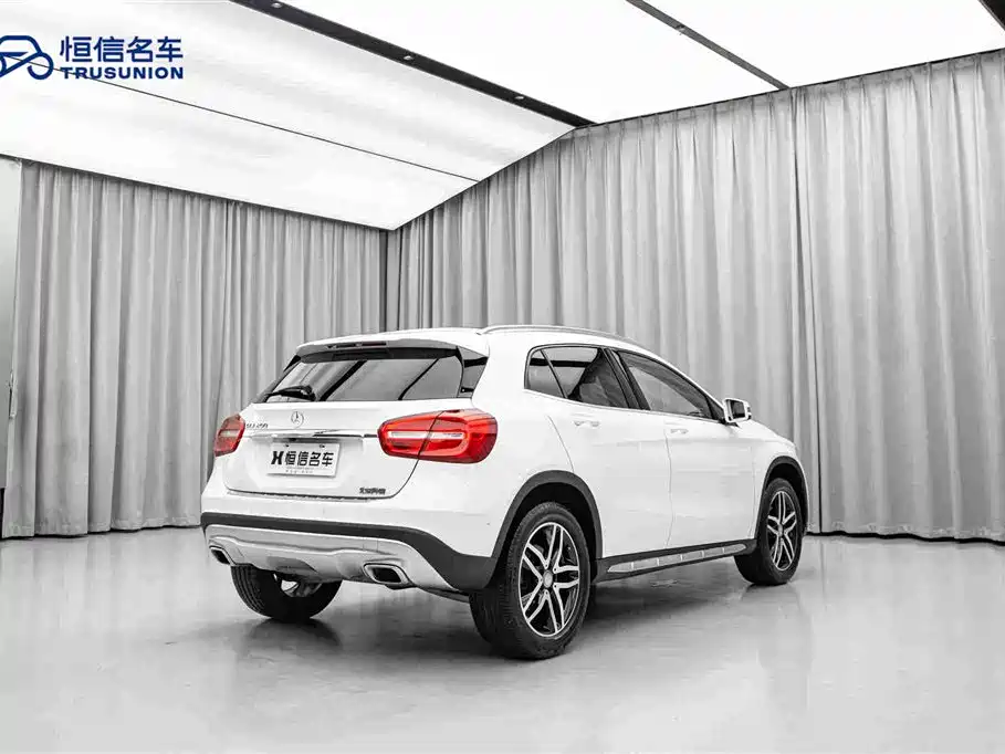 Mercedes-Benz GLA — миниатюра 5