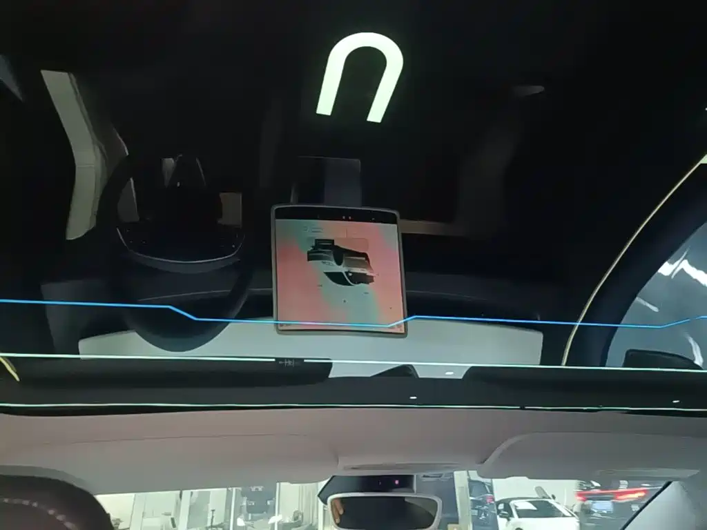 Tesla Model 3 — миниатюра 18