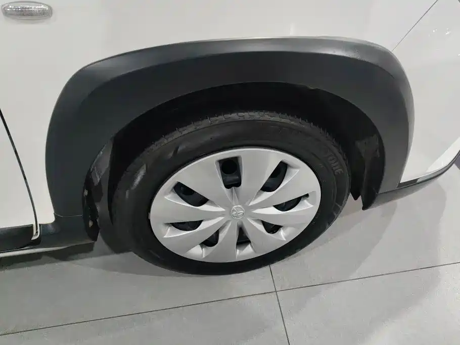 Toyota Yaris L — миниатюра 6