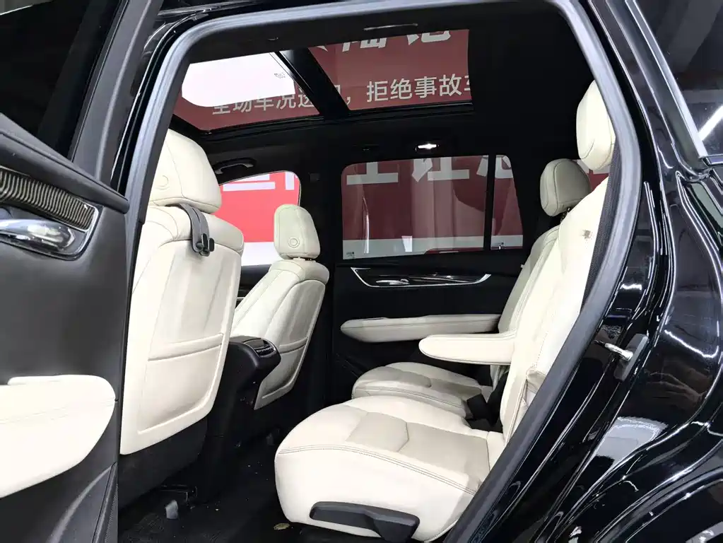Cadillac XT6 — миниатюра 4