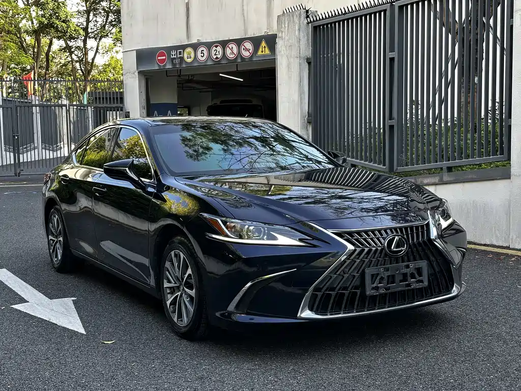 Lexus ES — миниатюра 3