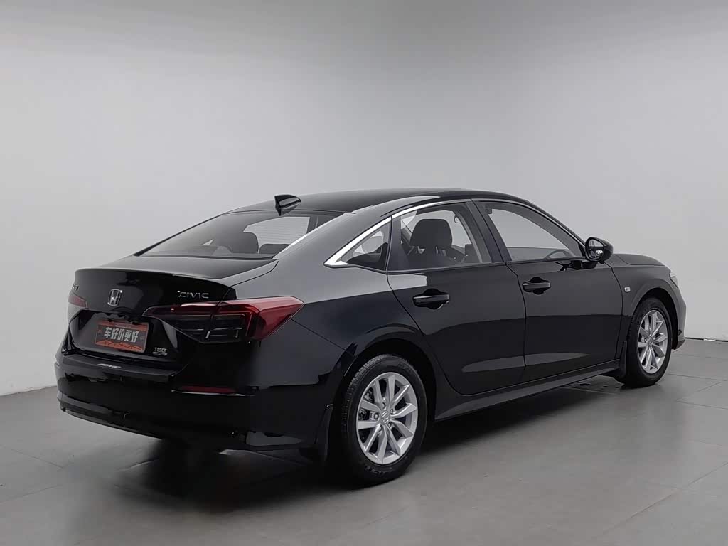 Honda Civic 1.5 л 2025 г. Чёрный, пробег 3000 км