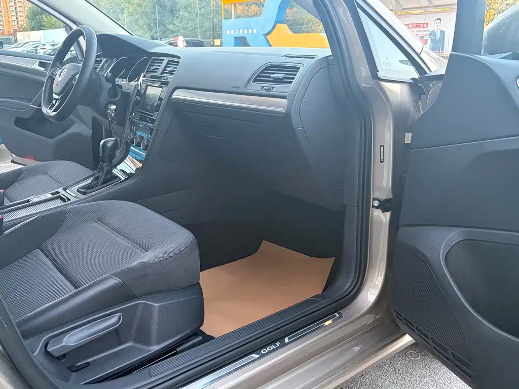 Volkswagen Golf — миниатюра 13