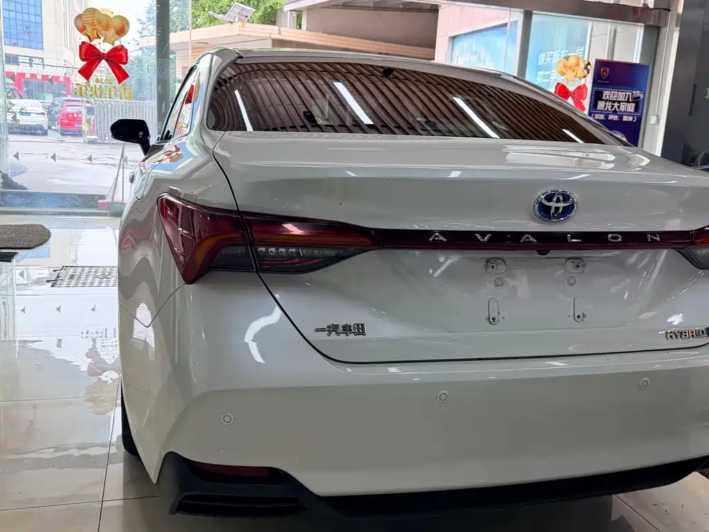 Toyota Avalon — миниатюра 3