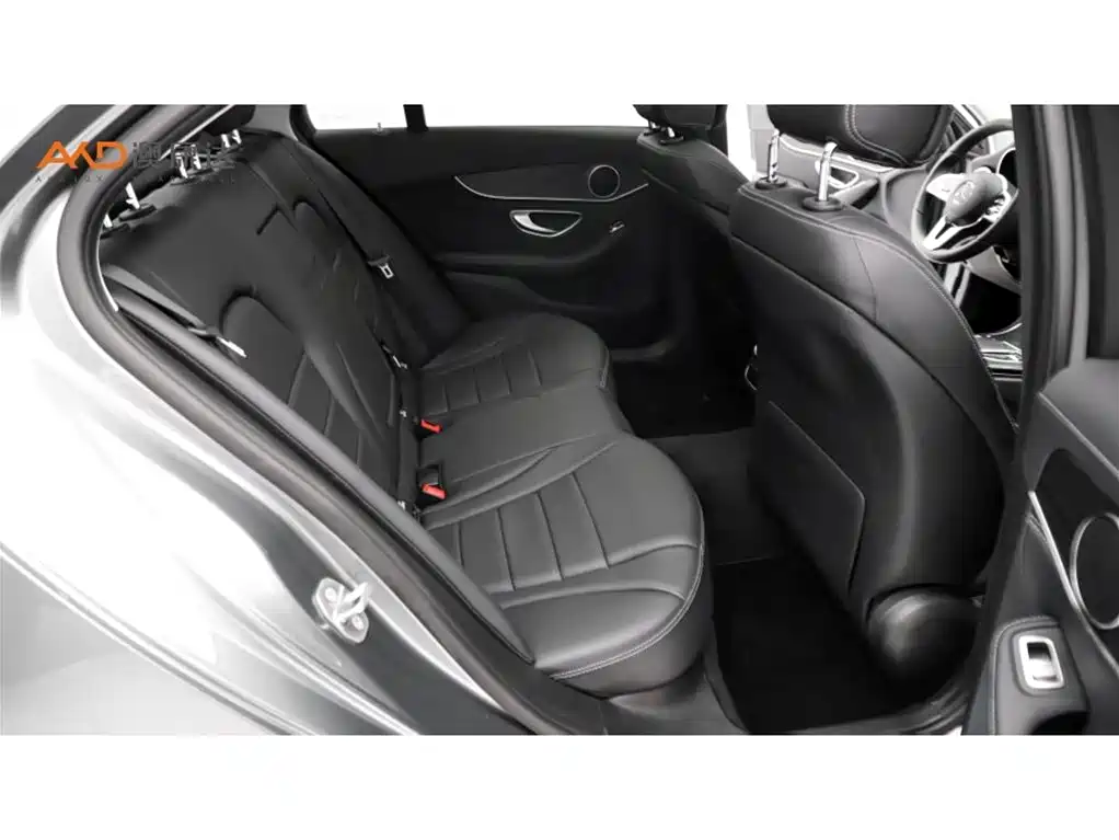 Mercedes-Benz C-Class — миниатюра 8