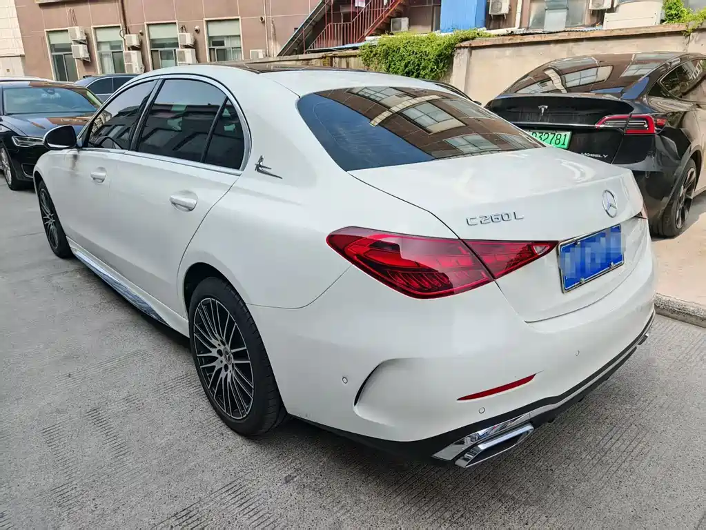 Mercedes-Benz C-Class — миниатюра 10