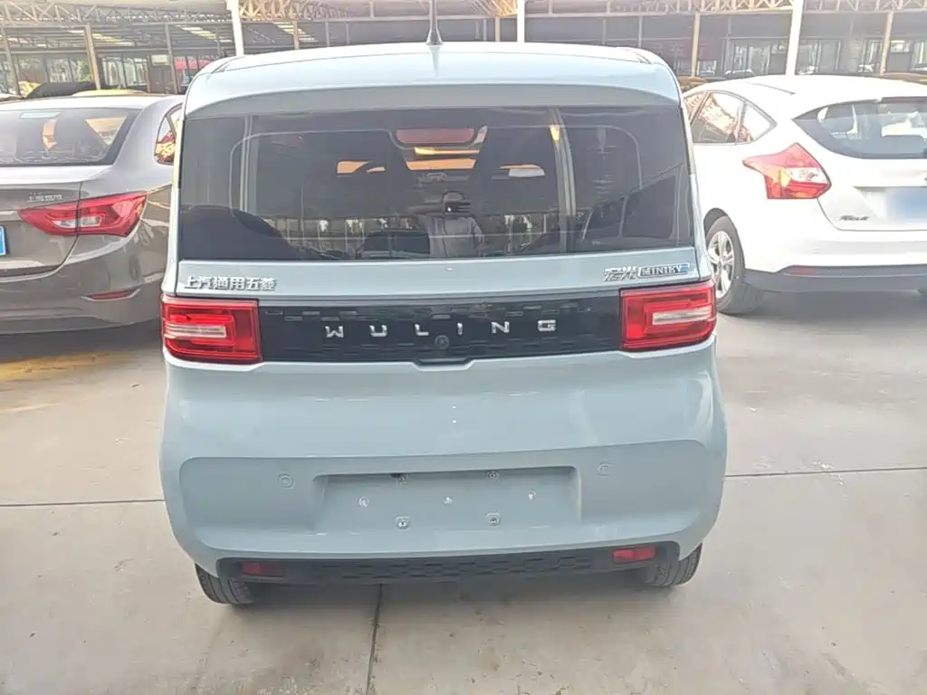Wuling MINIEV — миниатюра 6