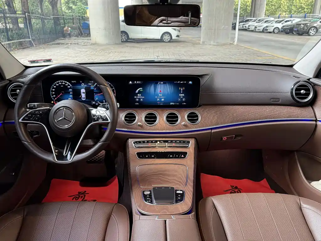 Mercedes-Benz E-Class 2023 — фото 13