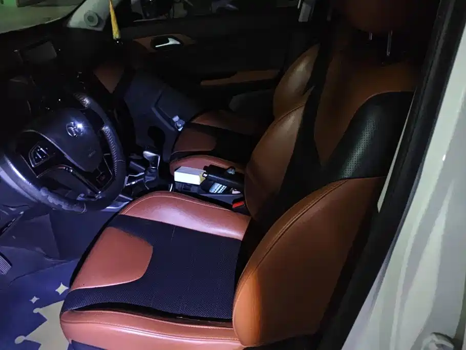 BAIC Senova X35 — миниатюра 9