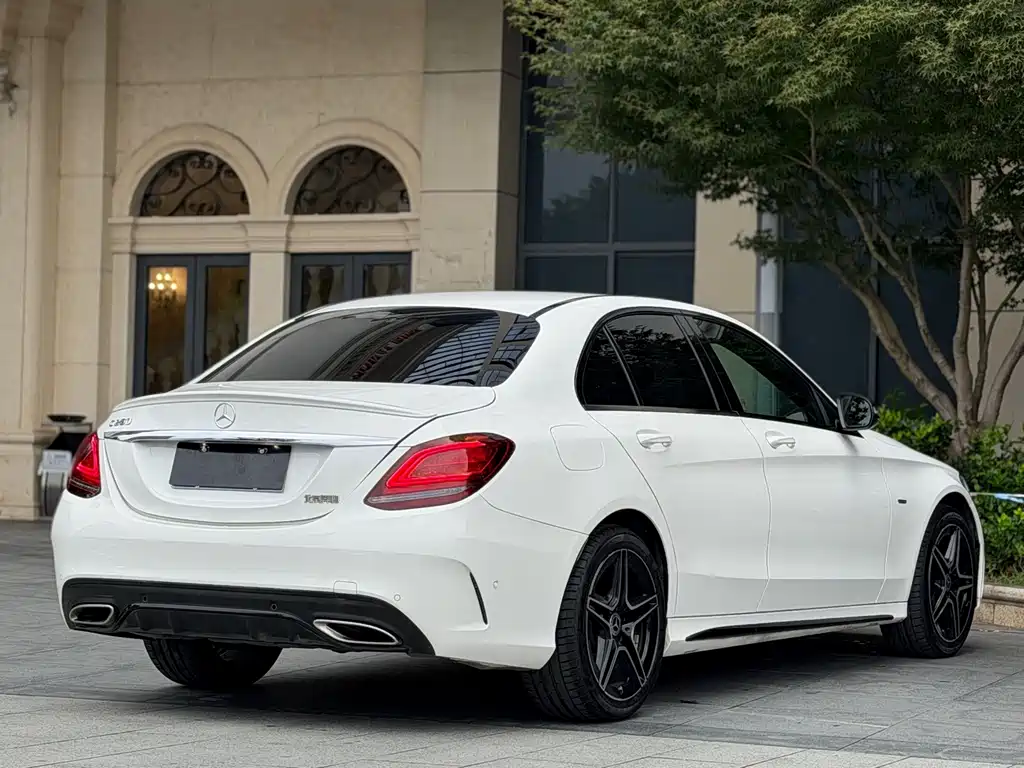Mercedes-Benz C-Class — миниатюра 9