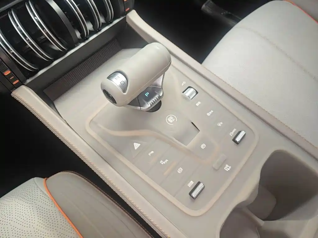 BYD Yuan Plus — миниатюра 14