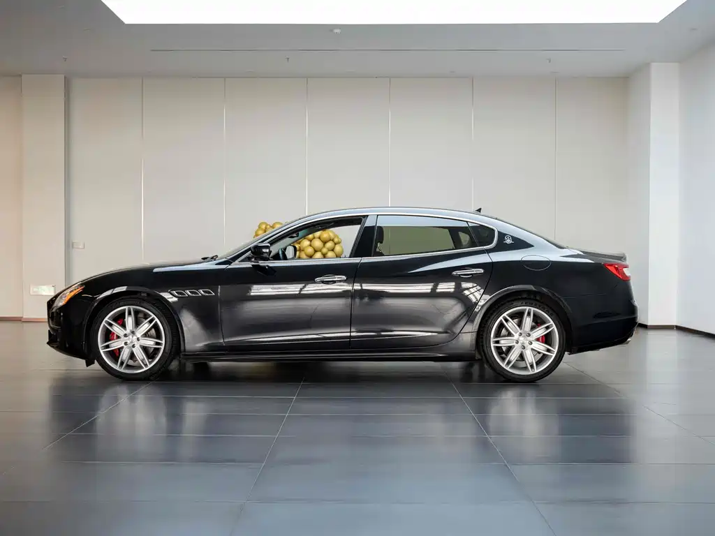 Maserati Quattroporte — миниатюра 7