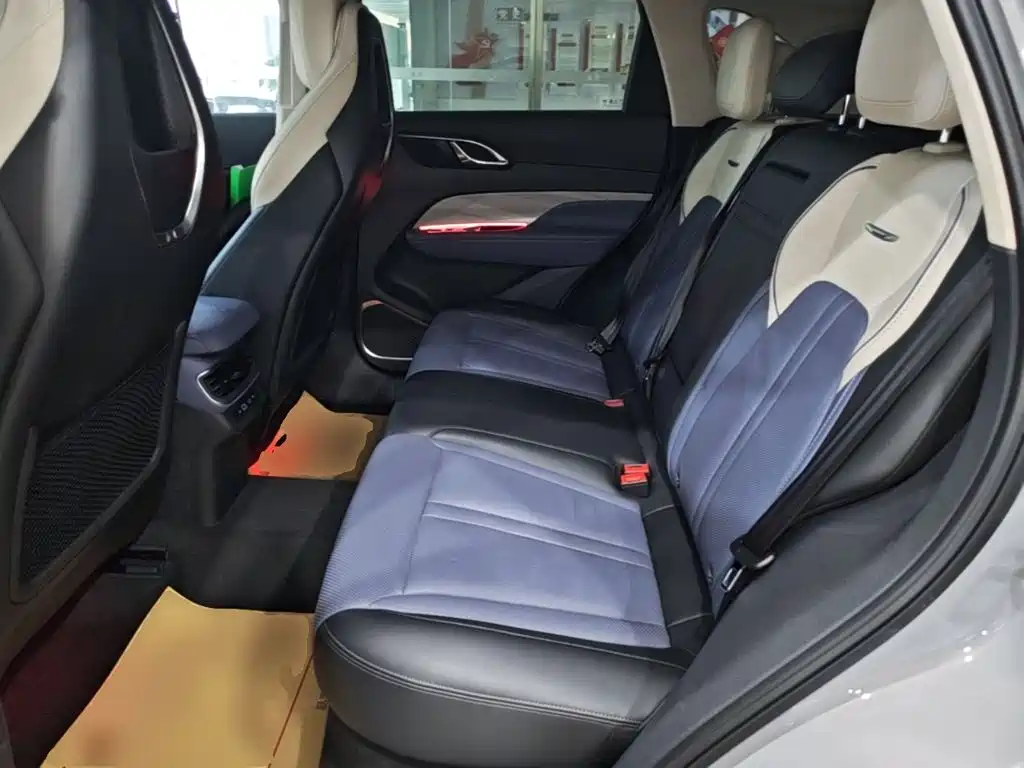 Hongqi Hongqi HS3 — миниатюра 17