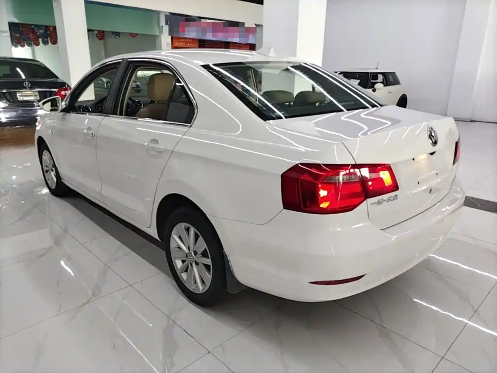 Volkswagen Jetta — миниатюра 5