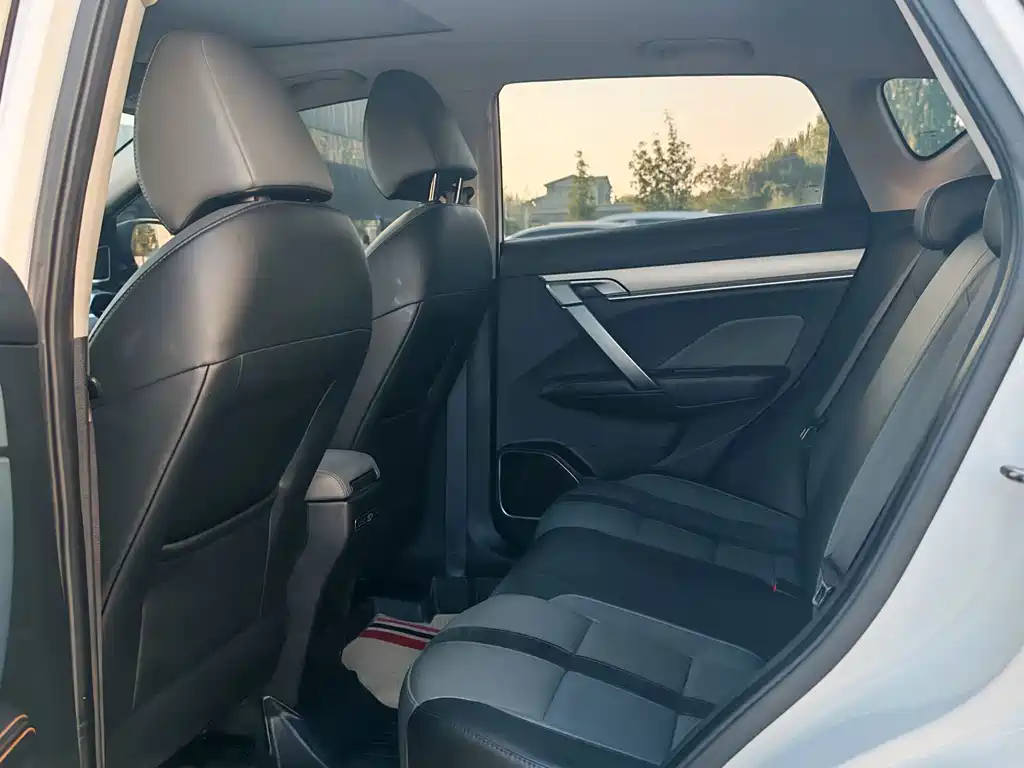 Geely Binyue — миниатюра 5