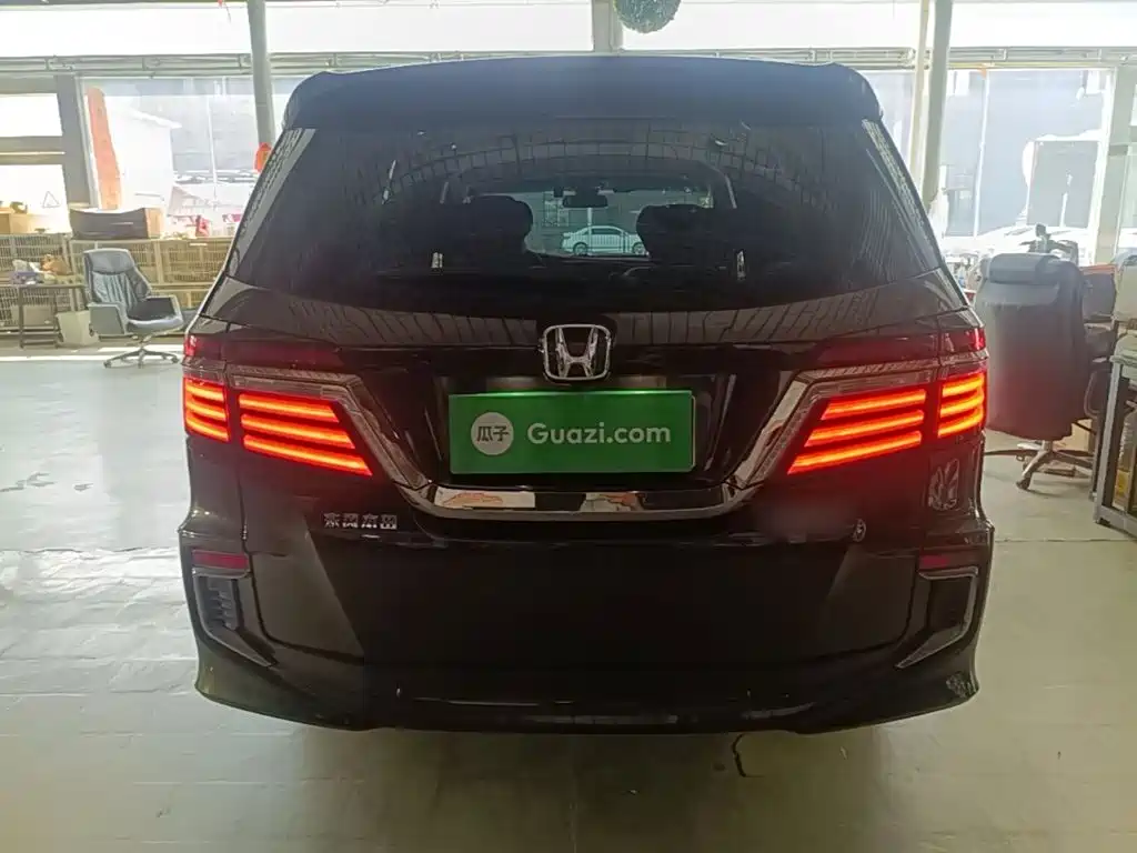 Honda Elysion — миниатюра 6
