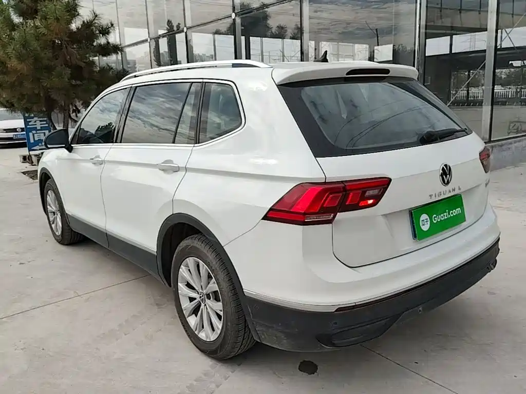 Volkswagen Tiguan L 2024 — фото 4