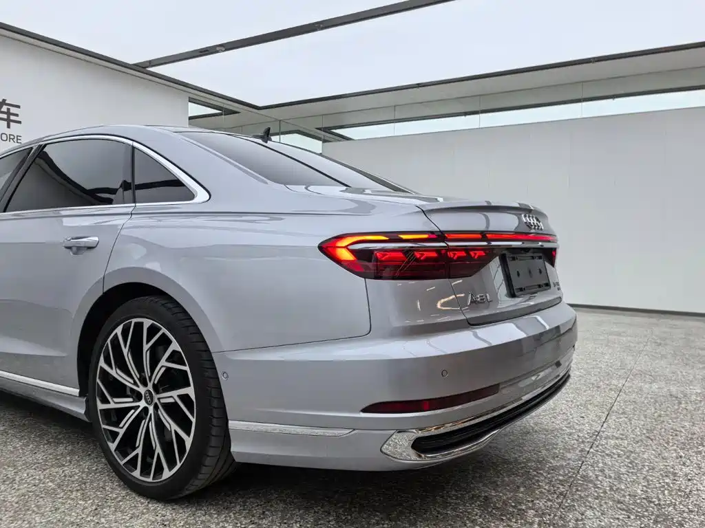 Audi A8 — миниатюра 9