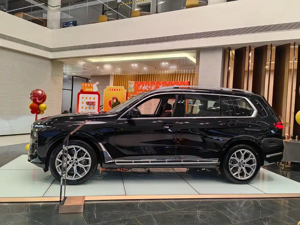 BMW X7 — миниатюра 3