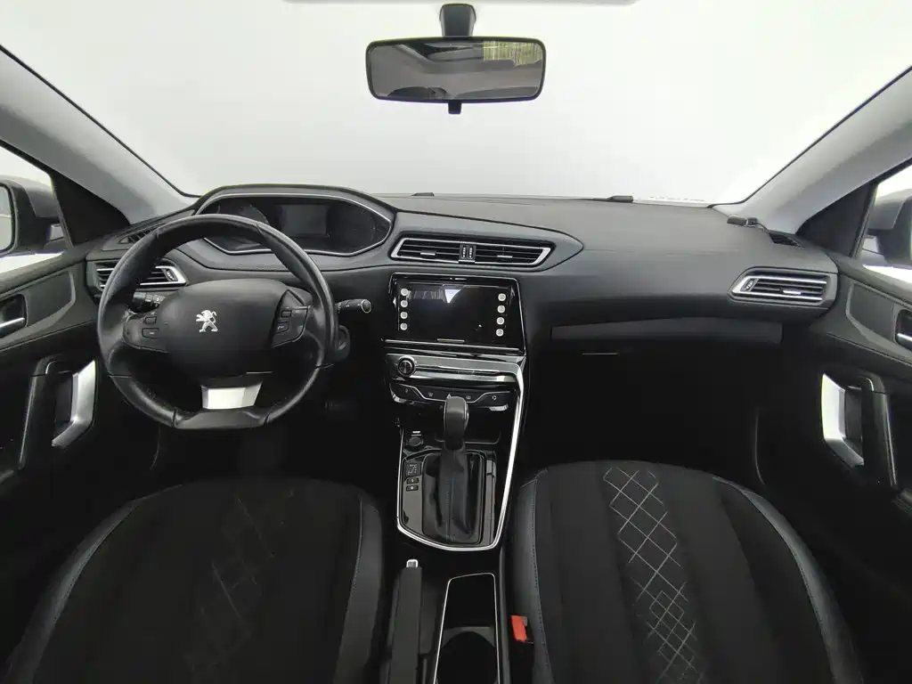 Peugeot 308 — миниатюра 5