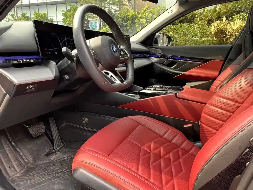 BMW i5 2025 eDrive 40L M Sport