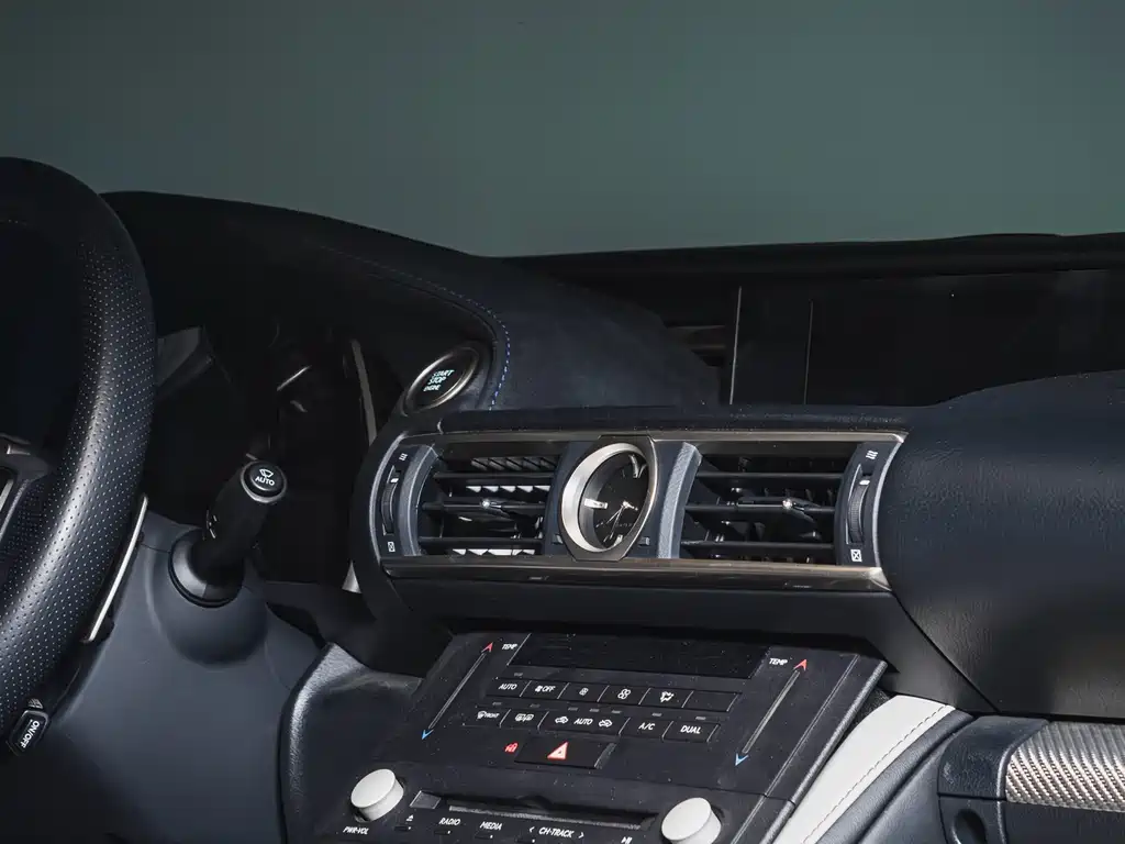 Lexus RC F — миниатюра 17