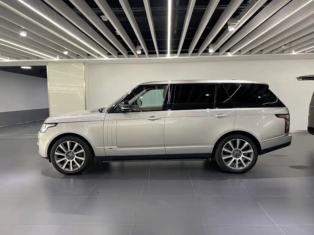 Land Rover Range Rover — миниатюра 7