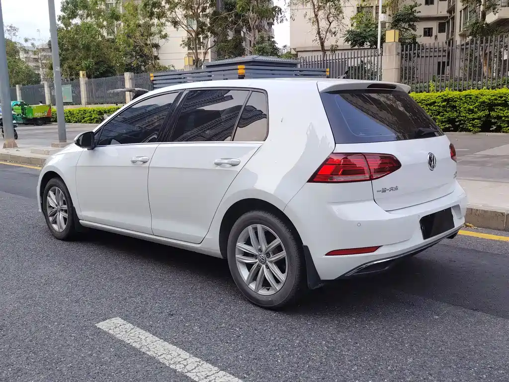 Volkswagen Golf 2018 230TSI AT Comfort